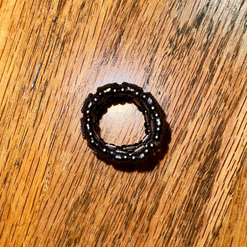 White House Black Market Diamond Beaded Ring - Picture 4 of 5
